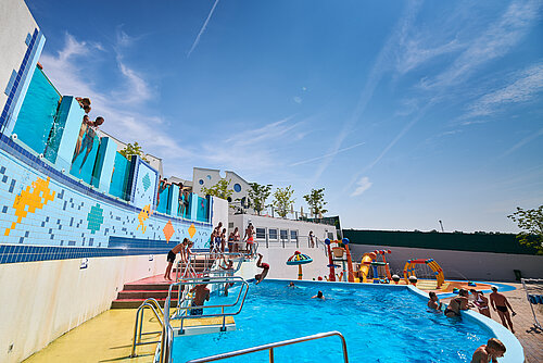 Kids Jumping Pool